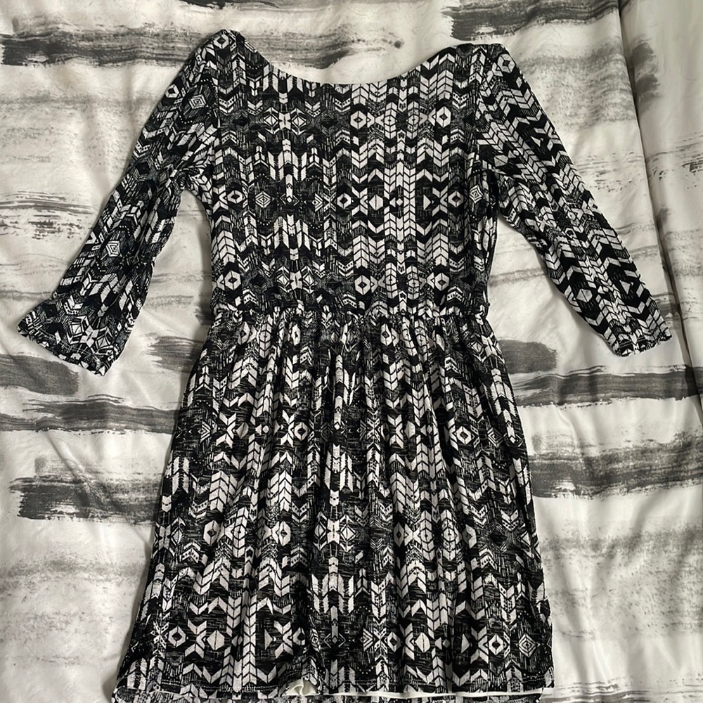 Lily Rose black and white dress- large